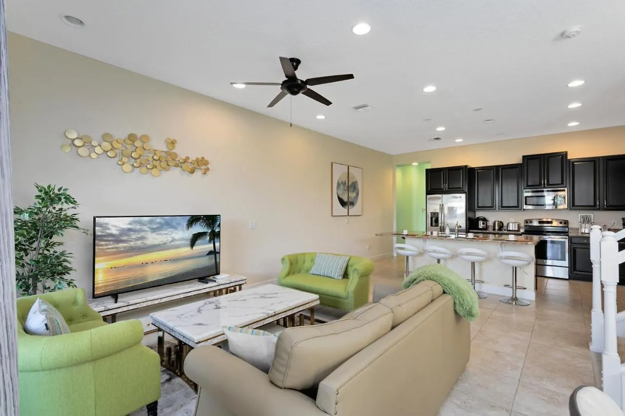 Simply Comfort. Amazing 5Bd Townhouse. Private Pool Davenport 0*,  Stany Zjednoczone Ameryki