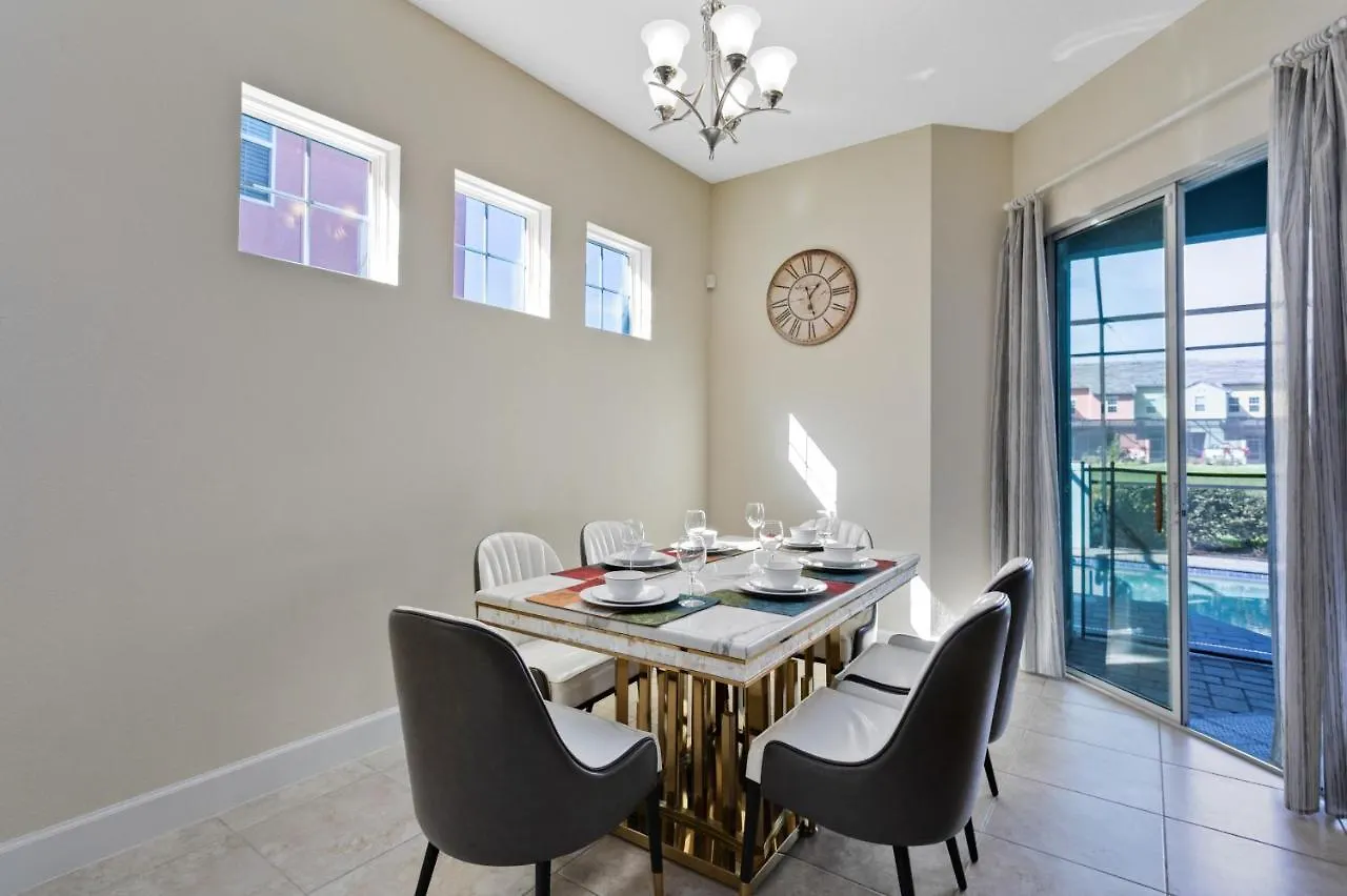 Simply Comfort. Amazing 5Bd Townhouse. Private Pool 达文波特 0*,